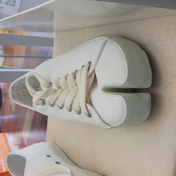 Maison margiela low top cameltoe woman's sneaker size 39 off white color - Picture 2 of 3